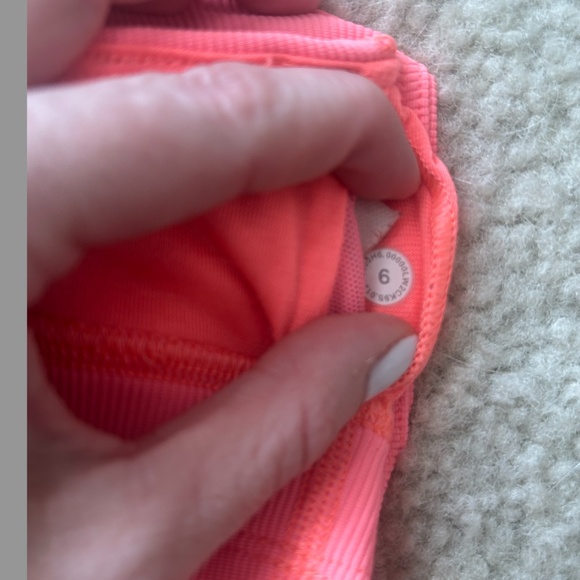 Lululemon Energy Bra High Neck Long Line Rib *Medium Support Size 6 - Picture 7 of 7